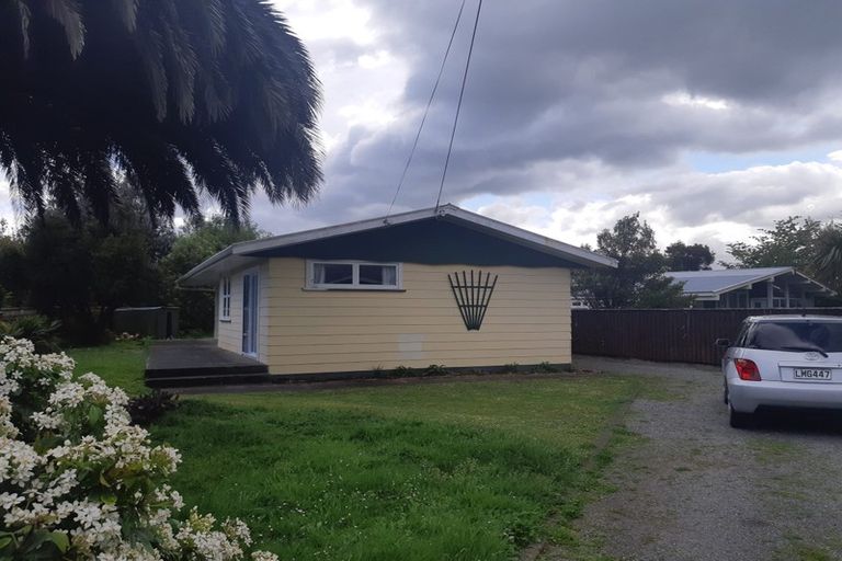 Photo of property in 9 Hardie Grove, Featherston, 5710