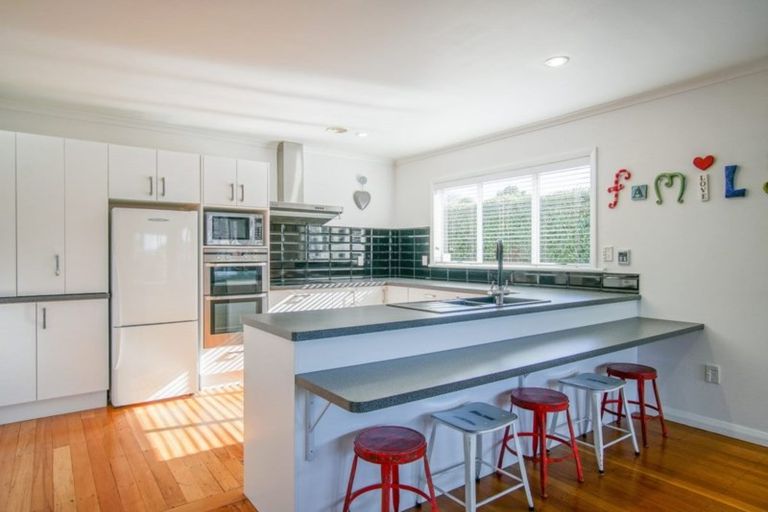 Photo of property in 86 Fitzroy Street, Terrace End, Palmerston North, 4410