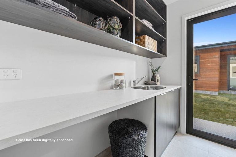 Photo of property in 11 Packer Road, Wanaka, 9382