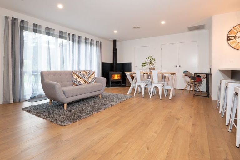 Photo of property in 47 Peregrine Falcon Road, Mount Creighton, Queenstown, 9371