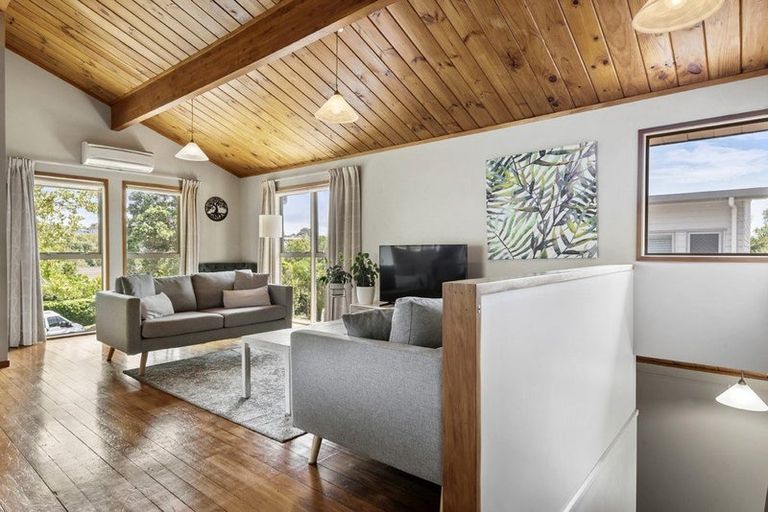 Photo of property in 22 Surville Place, Mairangi Bay, Auckland, 0630