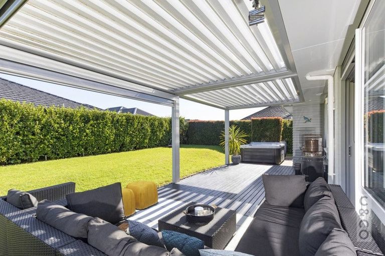 Photo of property in 30 Jelas Drive, Riverhead, 0820