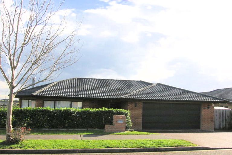 Photo of property in 21 Newinn Crescent, East Tamaki Heights, Auckland, 2016