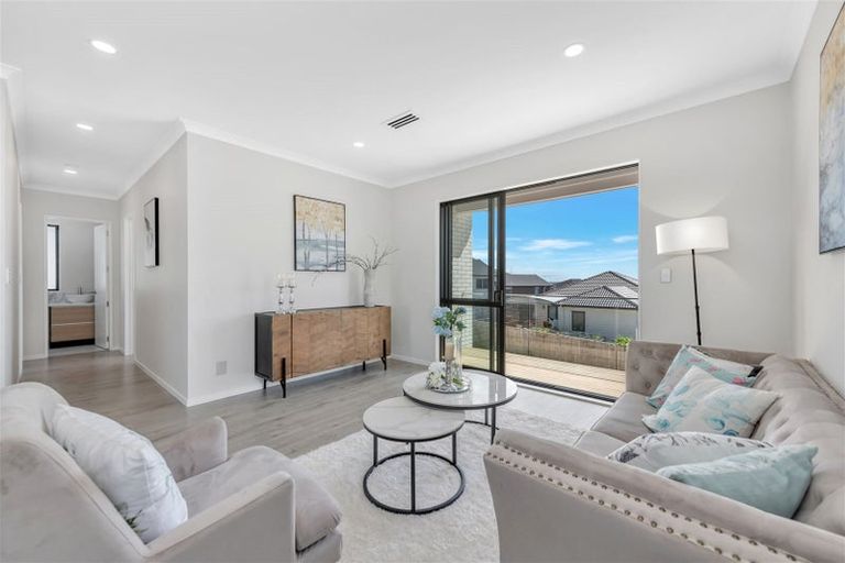 Photo of property in 4 Glann Lane, Flat Bush, Auckland, 2019