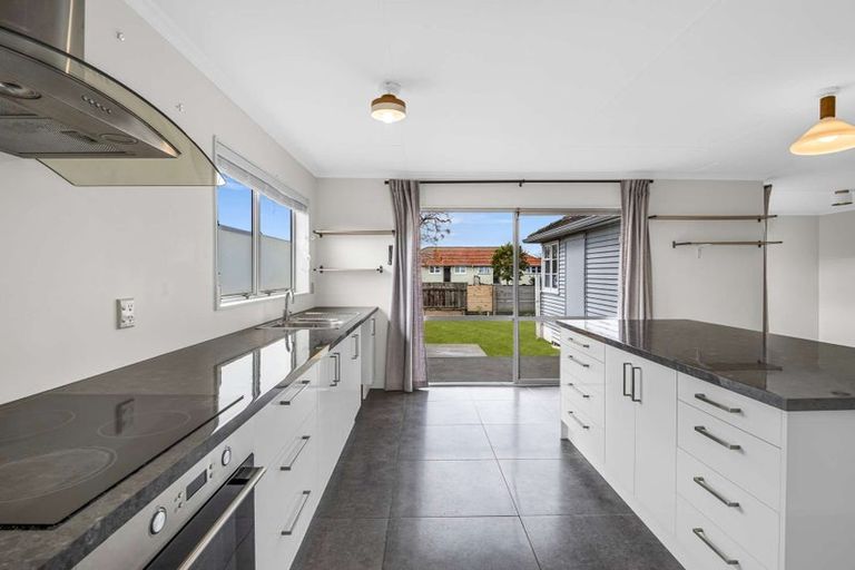 Photo of property in 36 Humber Street, Roslyn, Palmerston North, 4414