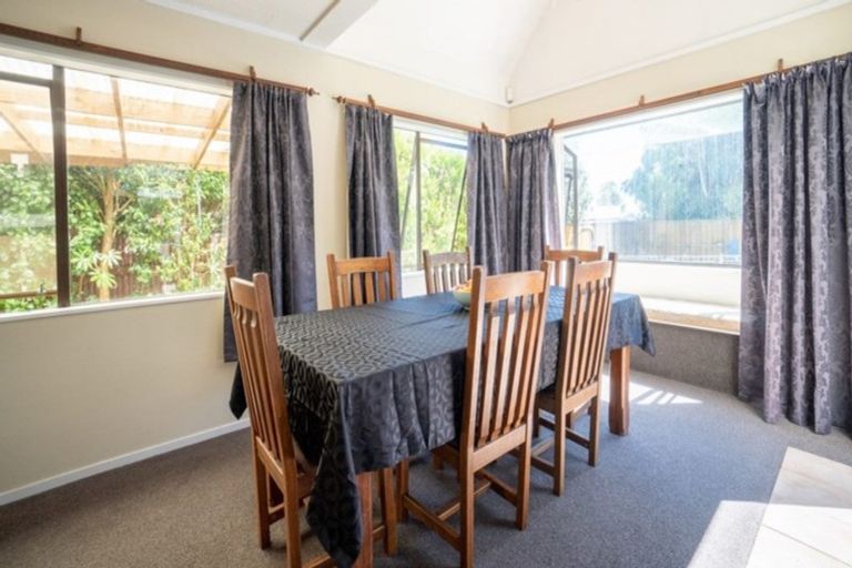 Photo of property in 32 Rosedale Crescent, Cloverlea, Palmerston North, 4412