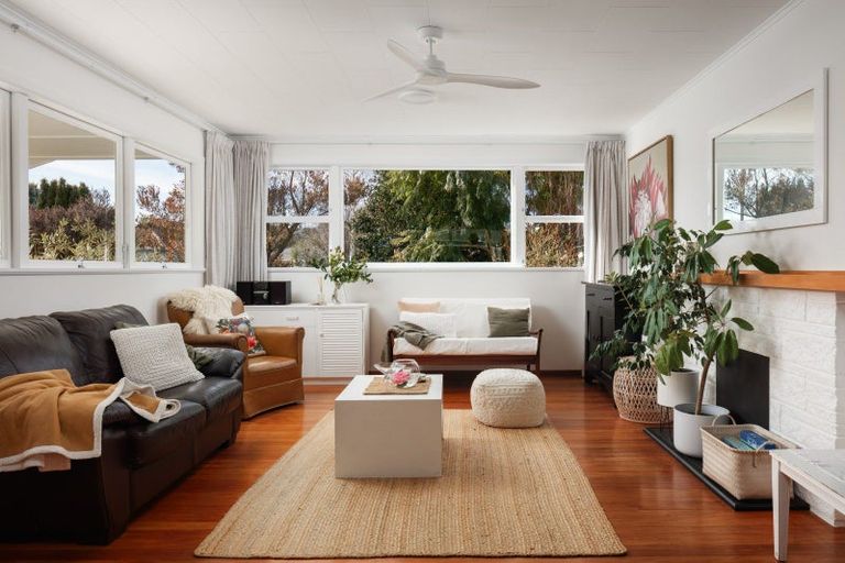 Photo of property in 10 Leon Street, Riverdale, Gisborne, 4010