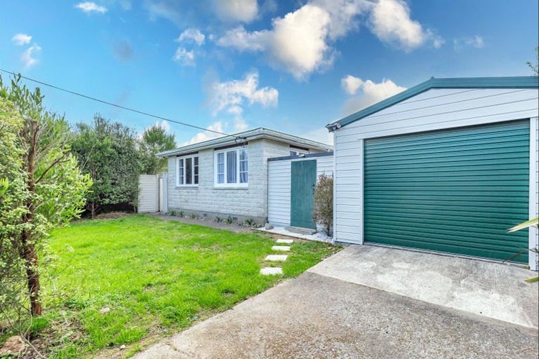 Photo of property in 150 Bartholomew Road, Levin, 5510