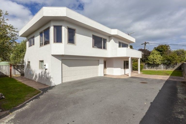 Photo of property in 118a Seaview Road, Paraparaumu Beach, Paraparaumu, 5032