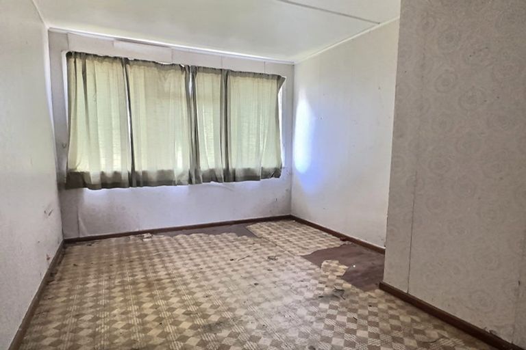 Photo of property in 77 Hillary Crescent, Maraenui, Napier, 4110