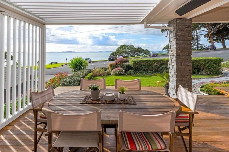 Photo of property in 172 Mellons Bay Road, Mellons Bay, Auckland, 2014