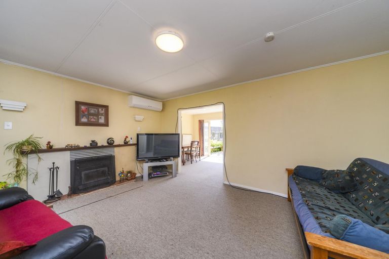 Photo of property in 14 Marsden Place, Awapuni, Palmerston North, 4412