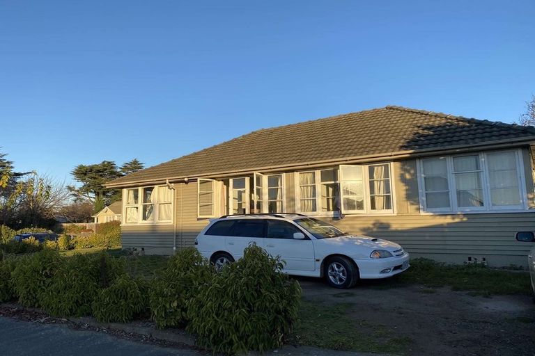 Photo of property in 18 Hillary Crescent, Upper Riccarton, Christchurch, 8041