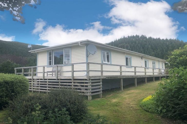 Photo of property in 1550 Coast Road, Pongaroa, 4991