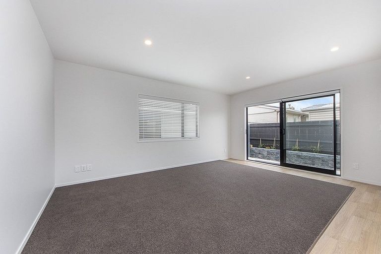 Photo of property in 2 Saffron Street, Birkdale, Auckland, 0626