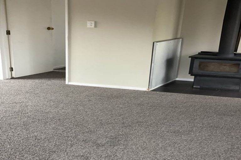 Photo of property in 3 Montana Road, Totara Park, Upper Hutt, 5018