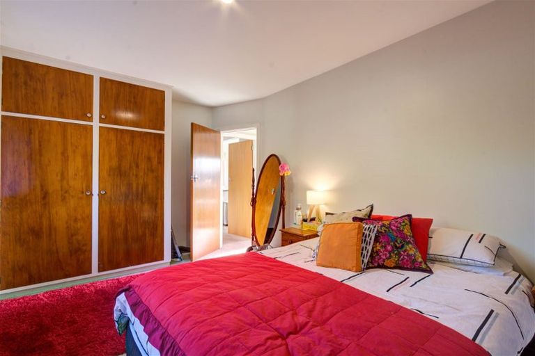 Photo of property in 2/42 Office Road, Merivale, Christchurch, 8014