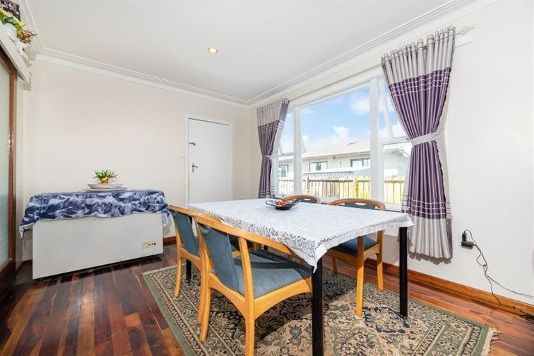 Photo of property in 2a Colin Street, Mangere, Auckland, 2022