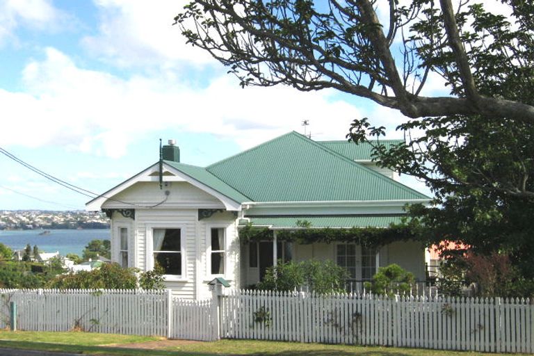 Photo of property in 2/12 Mariposa Crescent, Birkenhead, Auckland, 0626