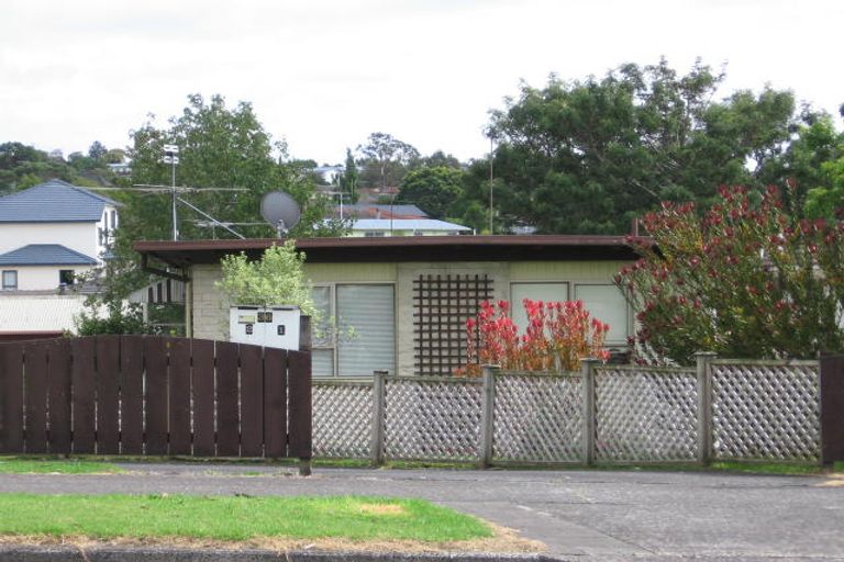 Photo of property in 38 Sabulite Road, Kelston, Auckland, 0602