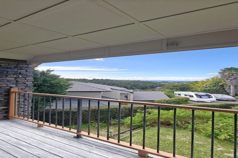 Photo of property in 1 Glenreagh Place, Torbay, Auckland, 0630