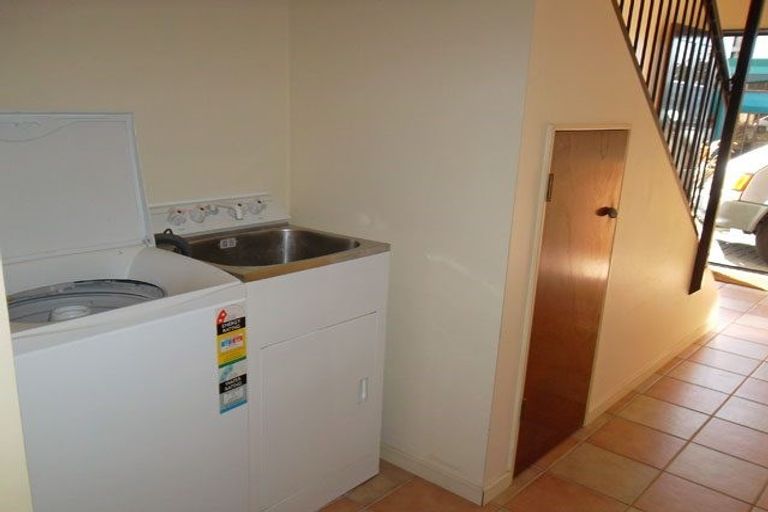 Photo of property in 10/358 The Terrace, Te Aro, Wellington, 6011