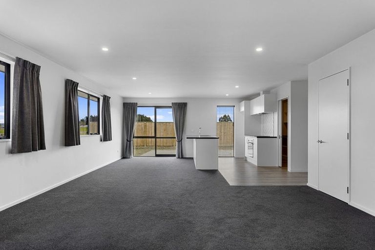 Photo of property in 32 Plover Avenue, Amberley, 7410