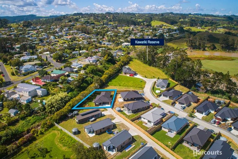 Photo of property in 20 Taupata Lane, Helensville, 0800