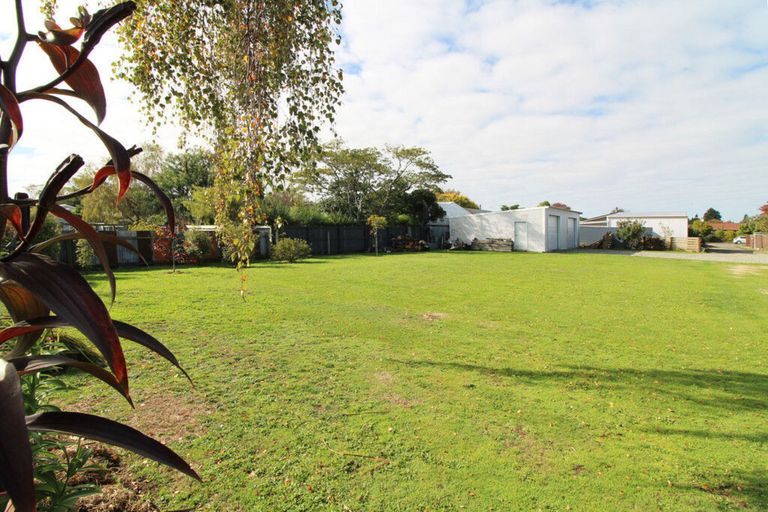 Photo of property in 7 Chisholm Place, Carterton, 5713