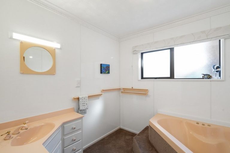 Photo of property in 76 Totara Terrace, Wanaka, 9305