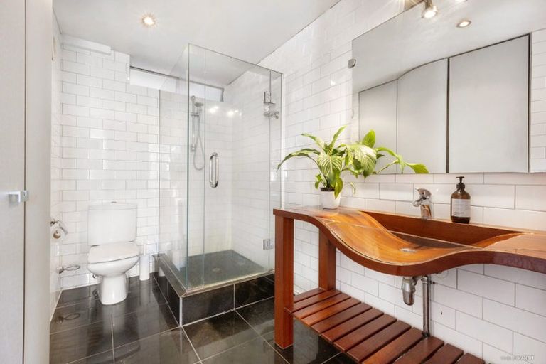 Photo of property in 3/73 Princes Street, Northcote Point, Auckland, 0627