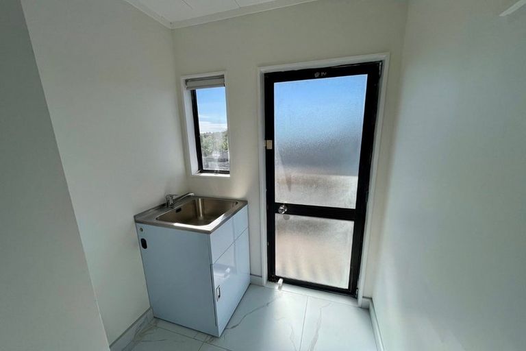 Photo of property in 14 Riserra Drive, Ranui, Auckland, 0612