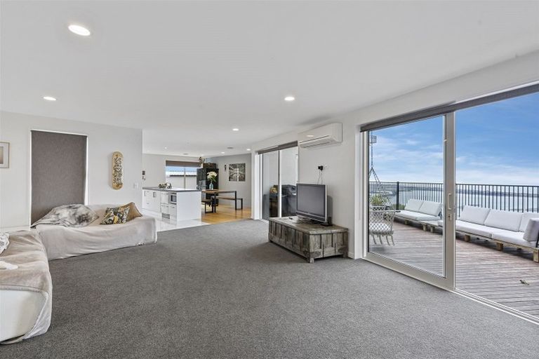 Photo of property in 175 Major Hornbrook Road, Mount Pleasant, Christchurch, 8081