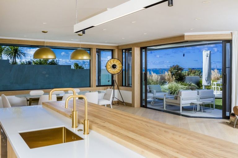 Photo of property in 19 Brighton Terrace, Mairangi Bay, Auckland, 0630