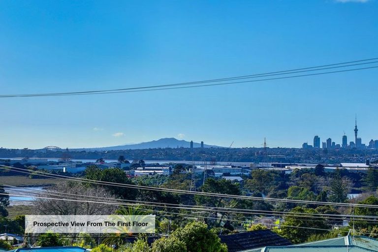 Photo of property in 52a Tirimoana Road, Te Atatu South, Auckland, 0602