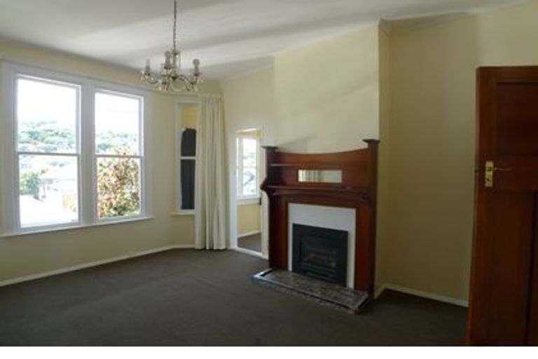 Photo of property in 38 Eden Street, Island Bay, Wellington, 6023