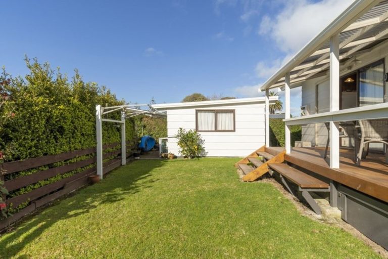 Photo of property in 4a Roretana Drive, Athenree, Katikati, 3177