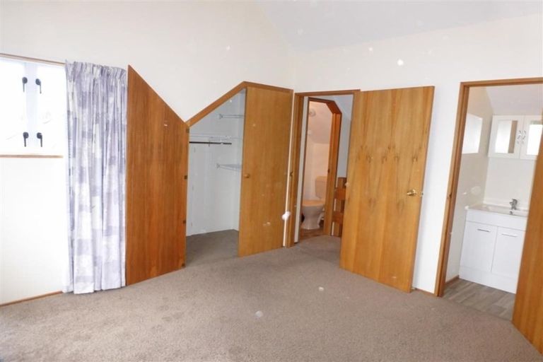 Photo of property in 3b Broadbent Street, Riccarton, Christchurch, 8041