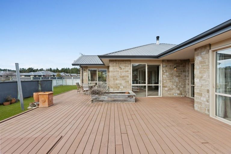 Photo of property in 16 Henderson Drive, Alexandra, 9320