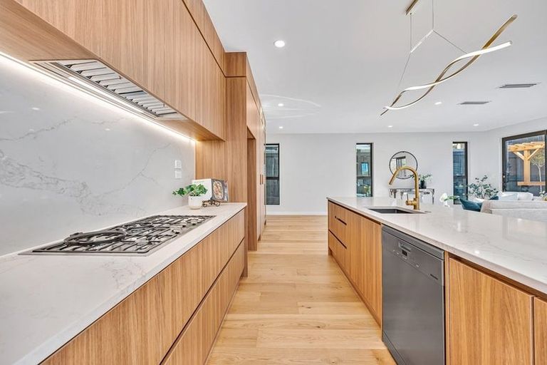 Photo of property in 14 Pakirikiri Street, Long Bay, Auckland, 0630