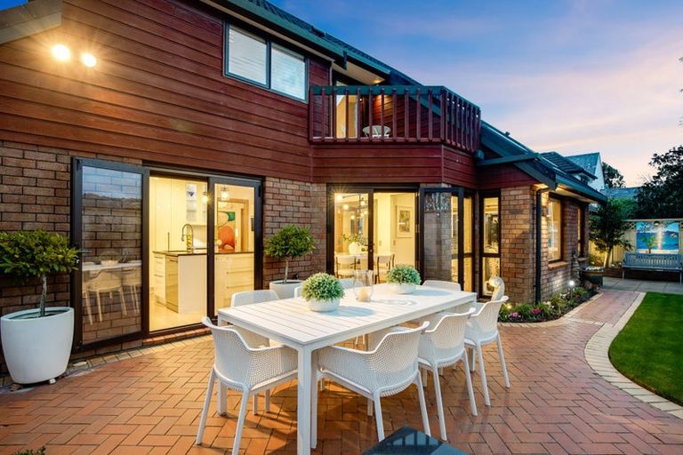 Photo of property in 19 Hinau Street, Woburn, Lower Hutt, 5010