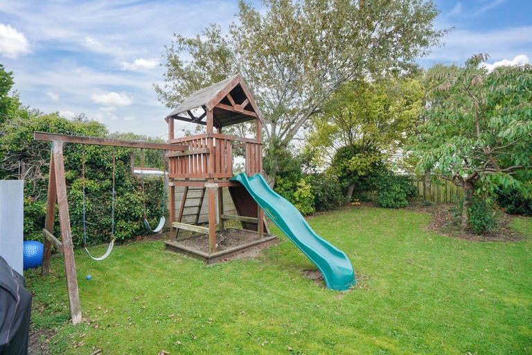 Photo of property in 64 Watt Road, Otatara, Invercargill, 9879