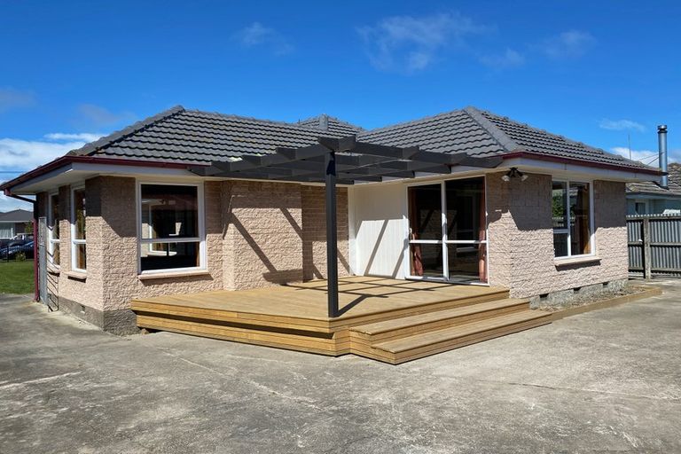Photo of property in 29 Tenby Place, Avondale, Christchurch, 8061