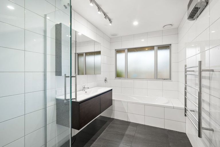 Photo of property in 105 Kotuku Crescent, Woolston, Christchurch, 8023