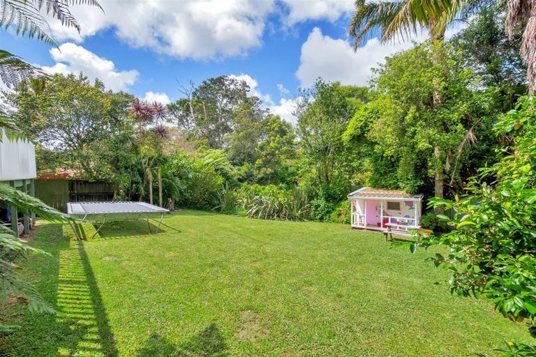 Photo of property in 44a Riserra Drive, Ranui, Auckland, 0612