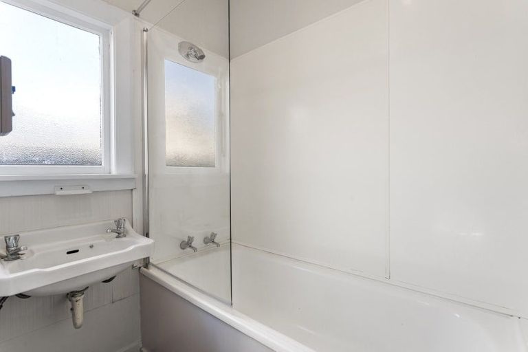 Photo of property in 12 Wherstead Road, Cashmere, Christchurch, 8022