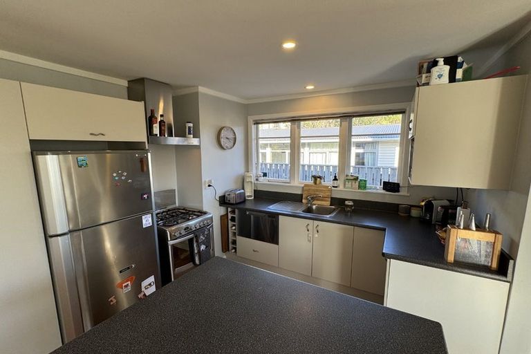 Photo of property in 50 Black Rock Road, Newlands, Wellington, 6037