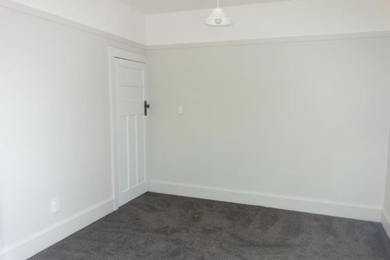 Photo of property in 2/24 North Avon Road, Richmond, Christchurch, 8013