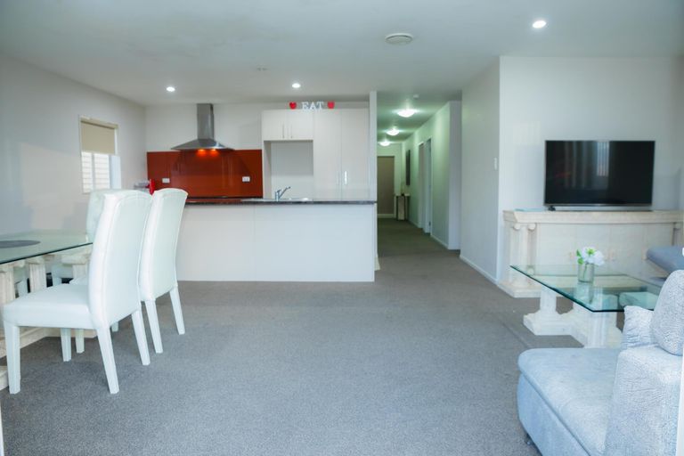 Photo of property in 30 Popokatea Drive, Takanini, 2112