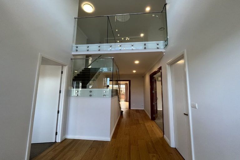 Photo of property in 26 Lagonda Rise, Oteha, Auckland, 0632